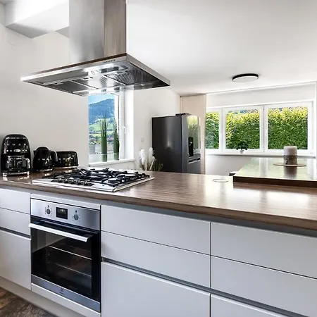 Spacious Helen - 2 Saunas, 5 Bedrooms, 7 Bathrooms In Kaprun