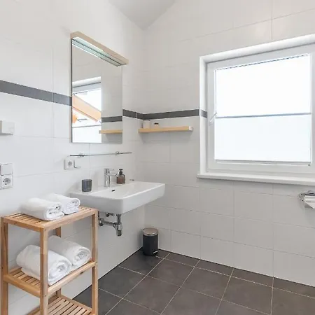 Biggest Helen - 5 Bedrooms, 7 Bathrooms, Air Condition