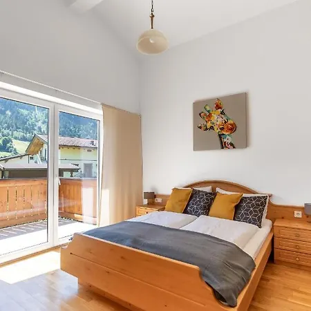 Spacious Helen - 2 Saunas, 5 Bedrooms, 7 Bathrooms In Капрун