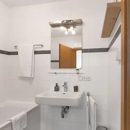 Дом отдыха Spacious Helen - 2 Saunas, 5 Bedrooms, 7 Bathrooms In *