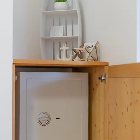 Biggest Helen - 5 Bedrooms, 7 Bathrooms, Air Condition Holiday home