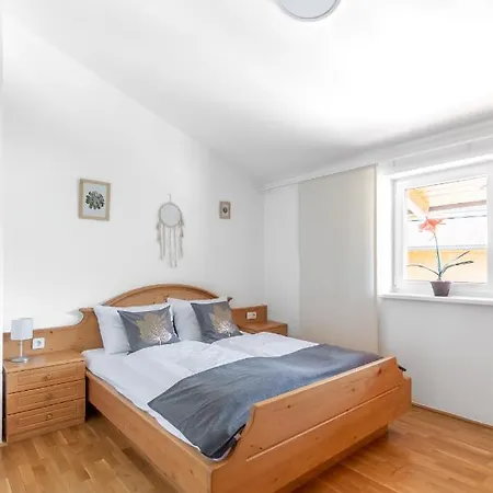 Spacious Helen - 2 Saunas, 5 Bedrooms, 7 Bathrooms In *