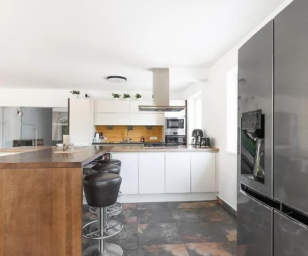 Biggest Helen - 5 Bedrooms, 7 Bathrooms, Air Condition Σπίτι διακοπών Kaprun