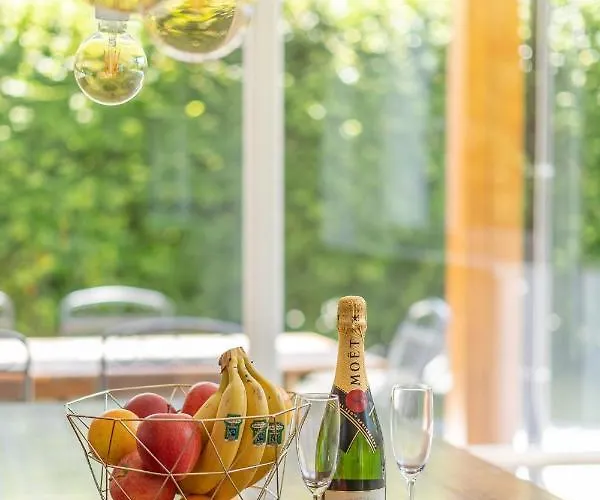 Biggest Helen - 5 Bedrooms, 7 Bathrooms, Air Condition Kaprun