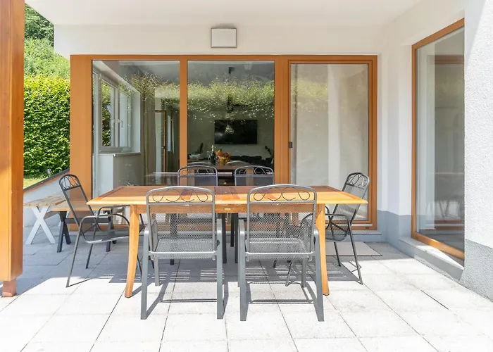 Dom wakacyjny Biggest Helen - 5 Bedrooms, 7 Bathrooms, Air Condition Kaprun